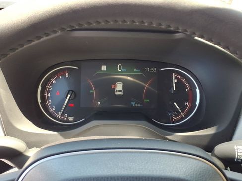Used 2025 Toyota RAV4 XLE Premium FWD image 21