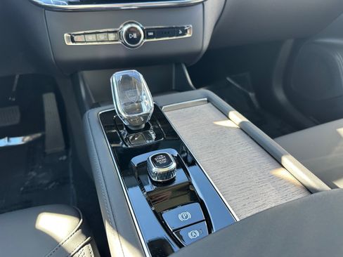 New 2026 Volvo XC90 B5 Core image 14