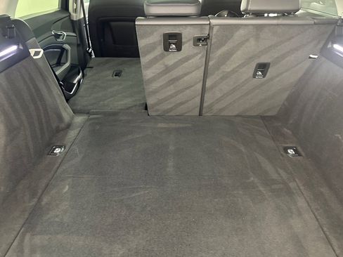 Used 2023 Audi e-tron Premium Plus w/ Premium Plus Package image 14