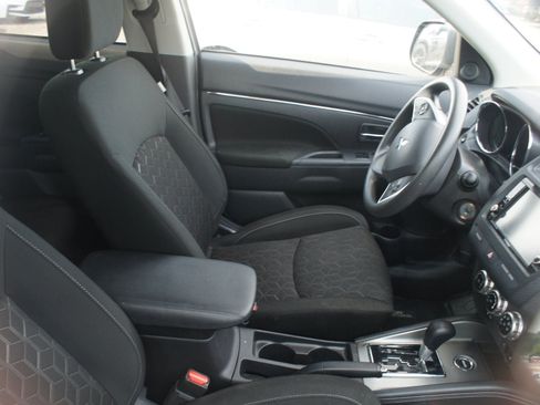 Used 2024 Mitsubishi Outlander Sport AWD image 5