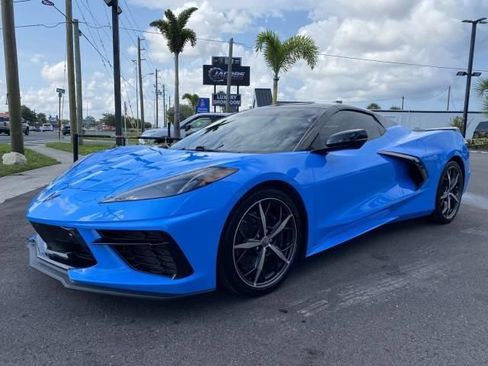Used 2021 Chevrolet Corvette Stingray Premium Conv w/ Z51 Performance Package RWD image 11
