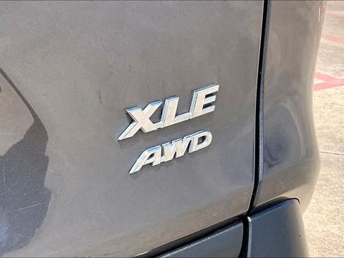 Used 2021 Toyota RAV4 XLE Premium AWD/4WD image 10