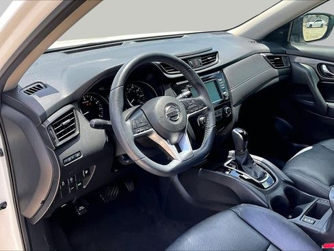 Used 2020 Nissan Rogue S w/ Special Edition Package FWD image 18