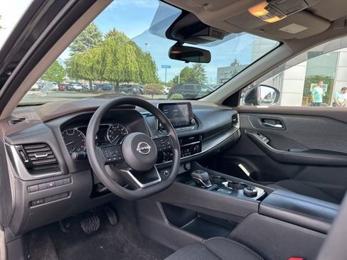 Used 2022 Nissan Rogue SV AWD/4WD image 13