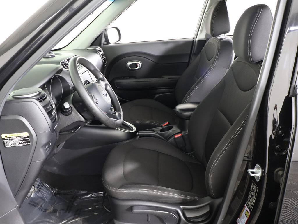 Used 2018 Kia Soul FWD image 23