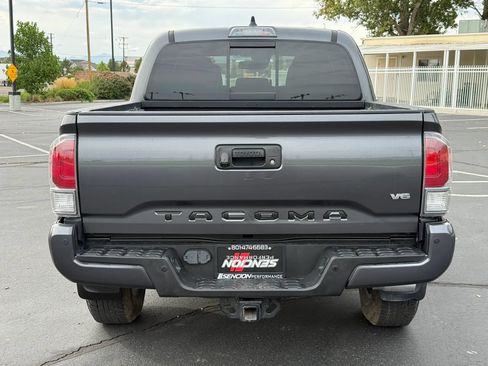 Used 2020 Toyota Tacoma TRD Sport w/ Technology Package AWD/4WD image 6