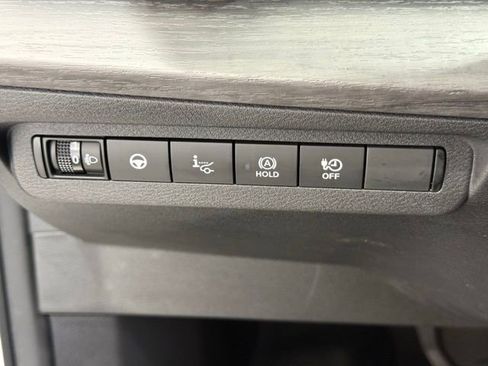 Used 2023 Nissan Ariya AWD image 29