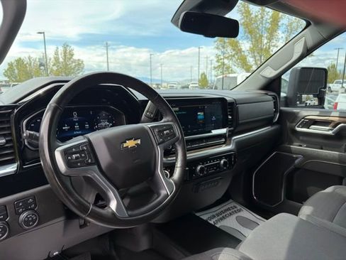 Used 2024 Chevrolet Silverado 2500 LT w/ Convenience Package AWD/4WD image 11