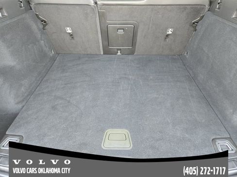 Certified 2025 Volvo XC60 B5 Core image 30