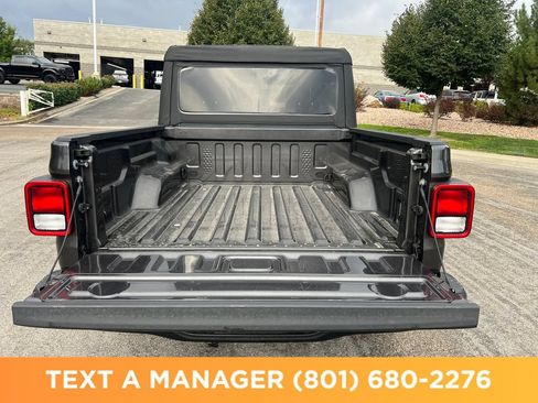 Used 2022 Jeep Gladiator Rubicon AWD/4WD image 28