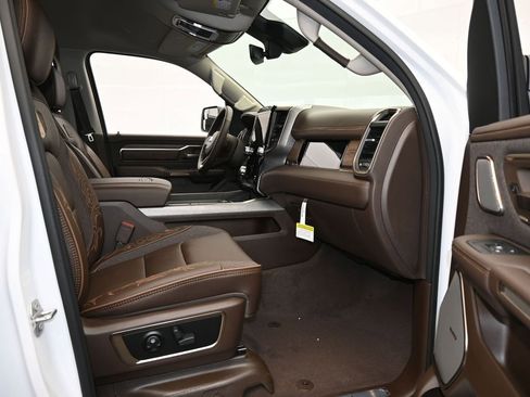 Used 2025 RAM 1500 Limited image 33