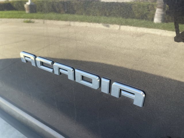 Used 2017 GMC Acadia SLE FWD image 31