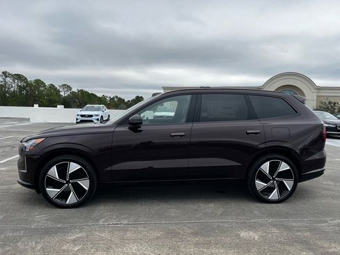 Used 2025 Volvo EX90 Ultra image 4