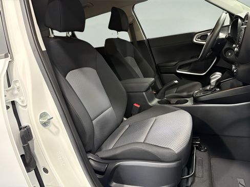 Used 2022 Kia Soul LX FWD image 14