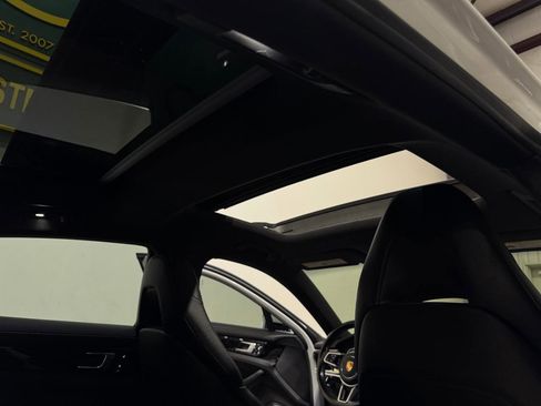 Used 2017 Porsche Panamera 4S image 39