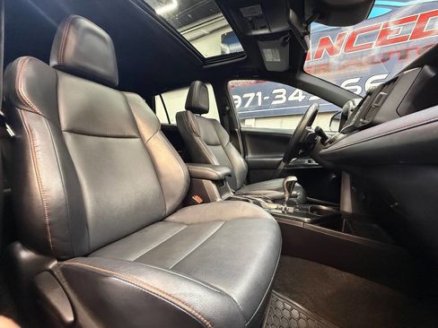 Used 2017 Toyota RAV4 SE w/ Advanced Technology Package image 4