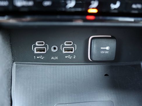 Used 2022 Jeep Grand Cherokee Altitude AWD/4WD image 27