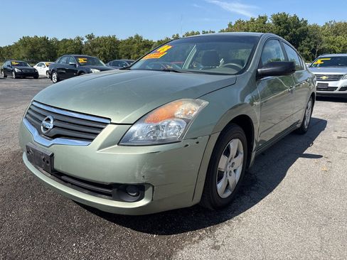 Used 2008 Nissan Altima 2.5 S w/ Emergency Aid Pkg FWD image 2