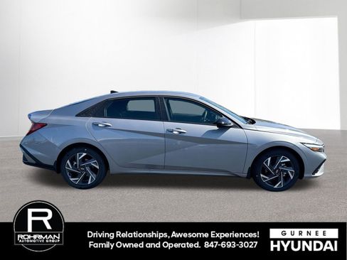 New 2025 Hyundai Elantra Sport image 11