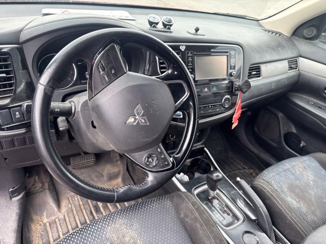 Used 2017 Mitsubishi Outlander ES FWD image 12