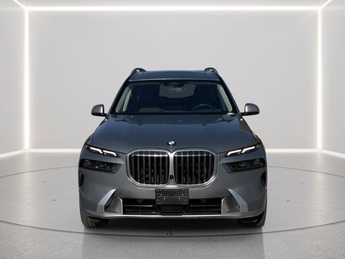 Used 2024 BMW X7 xDrive40i image 8