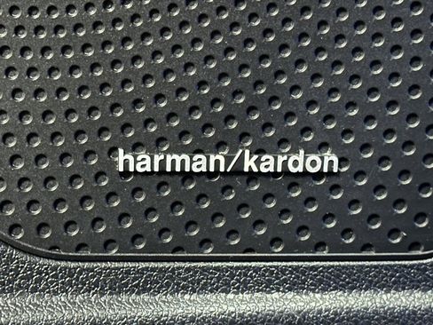 Used 2020 Kia Niro EX Premium image 24