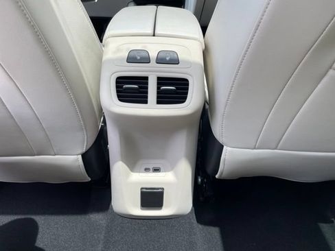 Used 2022 Buick Envision Avenir w/ Safety Package AWD/4WD image 31