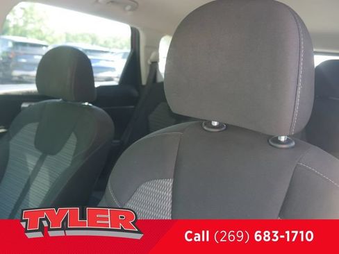 Used 2022 Kia Sorento LX AWD/4WD image 32
