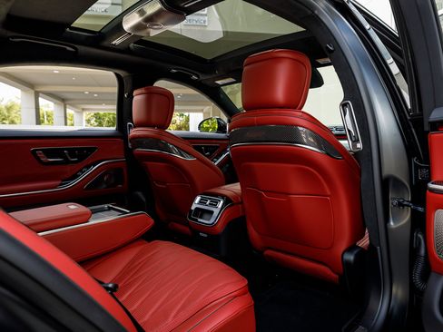 Used 2026 Mercedes-Benz S 63 AMG S image 37