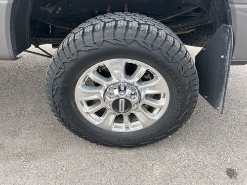 Used 2021 Ford F350 Limited image 19