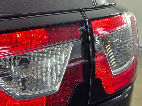 Used 2016 Chevrolet Traverse LT w/ Style and Technology Package image 27