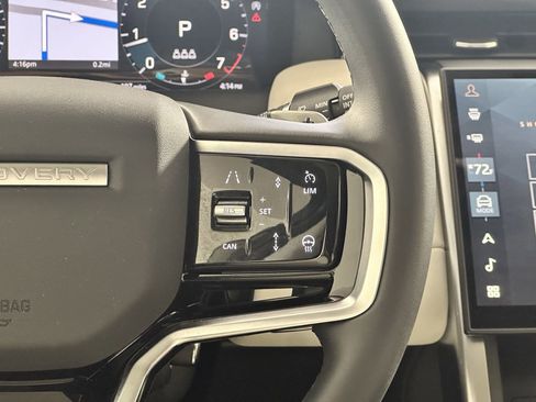 Certified 2025 Land Rover Discovery Sport S image 19