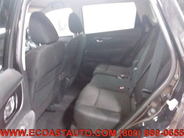 Used 2017 Nissan Rogue SV FWD image 12