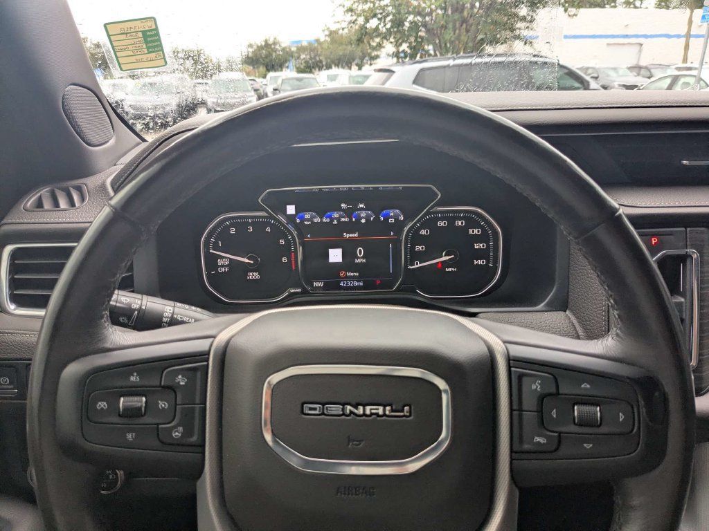 Used 2021 GMC Yukon Denali w/ Denali Premium Package RWD image 39