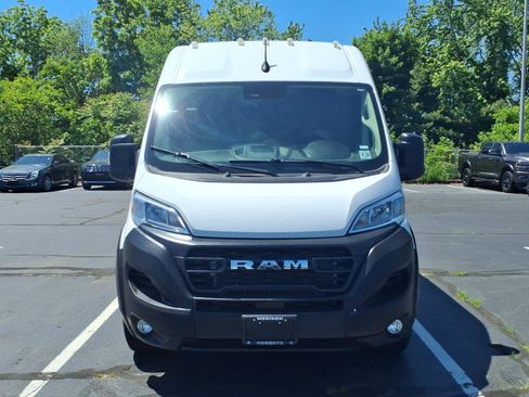 Used 2025 RAM ProMaster 2500 w/ Convenience Group FWD image 2