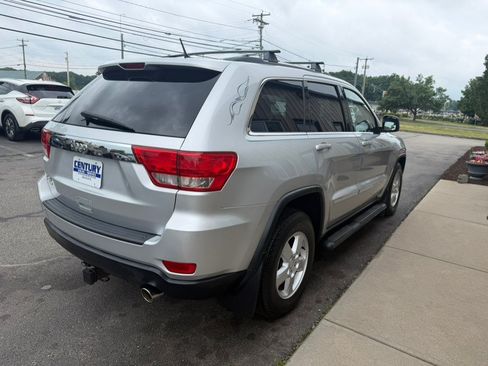 Used 2011 Jeep Grand Cherokee Laredo AWD/4WD image 8