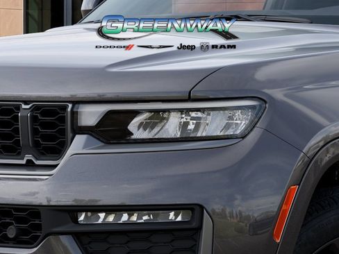New 2026 Jeep Grand Cherokee L Limited AWD/4WD image 10