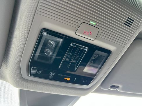Certified 2026 Volkswagen Atlas SE w/ Panoramic Sunroof Package FWD image 39