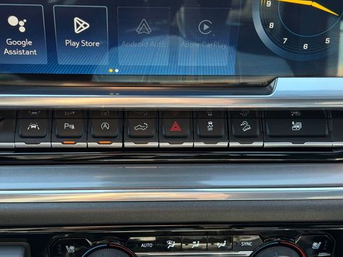 Used 2023 Chevrolet Silverado 1500 High Country w/ Technology Package image 15