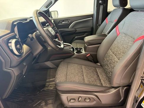 Used 2023 Chevrolet Colorado Z71 w/ Z71 Convenience Package 2 AWD/4WD image 13