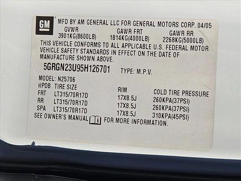 Used 2005 HUMMER H2 w/ Preferred Equipment Group image 21