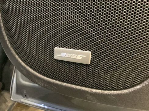 Used 2021 GMC Acadia Denali w/ Denali Technology Package image 11