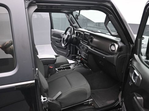 Used 2020 Jeep Wrangler Sport image 25