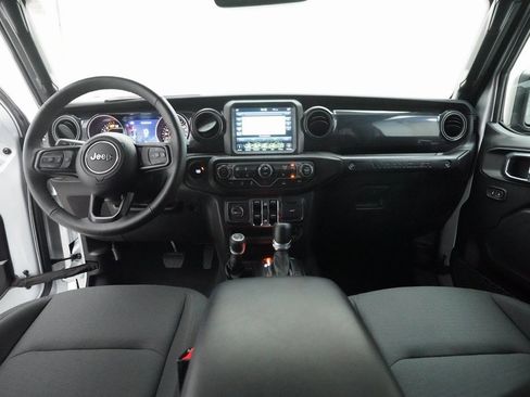 Used 2023 Jeep Wrangler Sport image 5