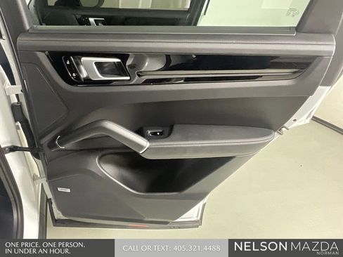Used 2019 Porsche Cayenne AWD/4WD image 22