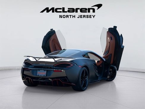 Used 2017 McLaren 570S image 10