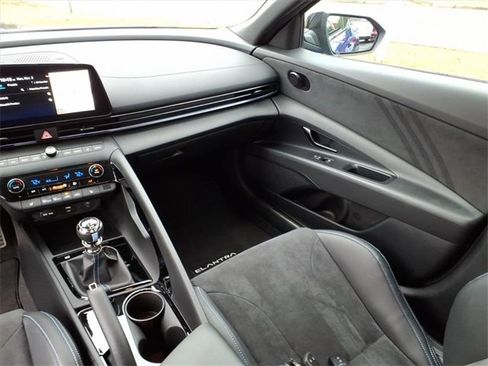 Used 2024 Hyundai Elantra N Base image 10