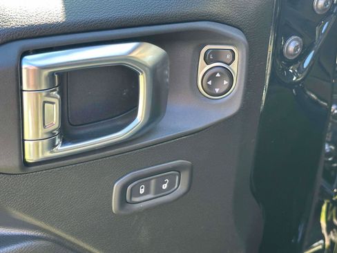 New 2026 Jeep Gladiator Sport AWD/4WD image 16