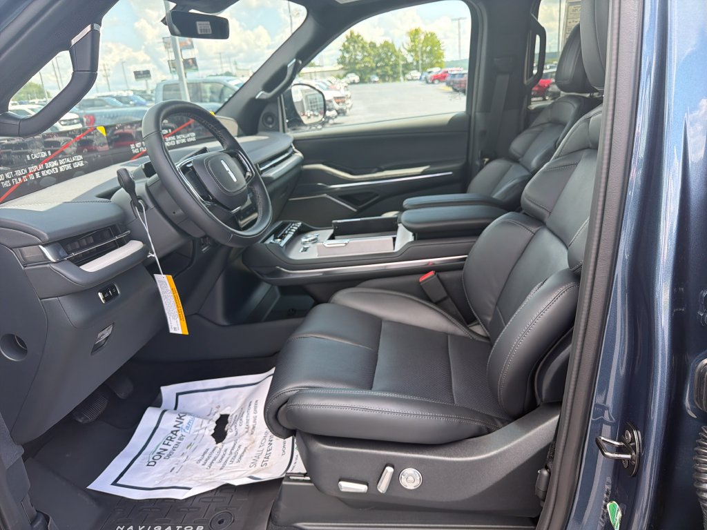 New 2027 Lincoln Navigator L Reserve w/ Jet Appearance Package AWD/4WD image 13