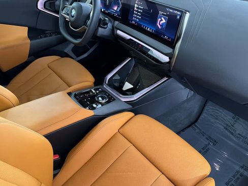 Used 2025 BMW X3 xDrive30i w/ Premium Package image 16